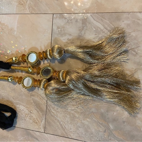 Punjabi Golden Parandi/Paranda Gold Mirror Tassel Indian Wedding Jaggo Party - Picture 2 of 3
